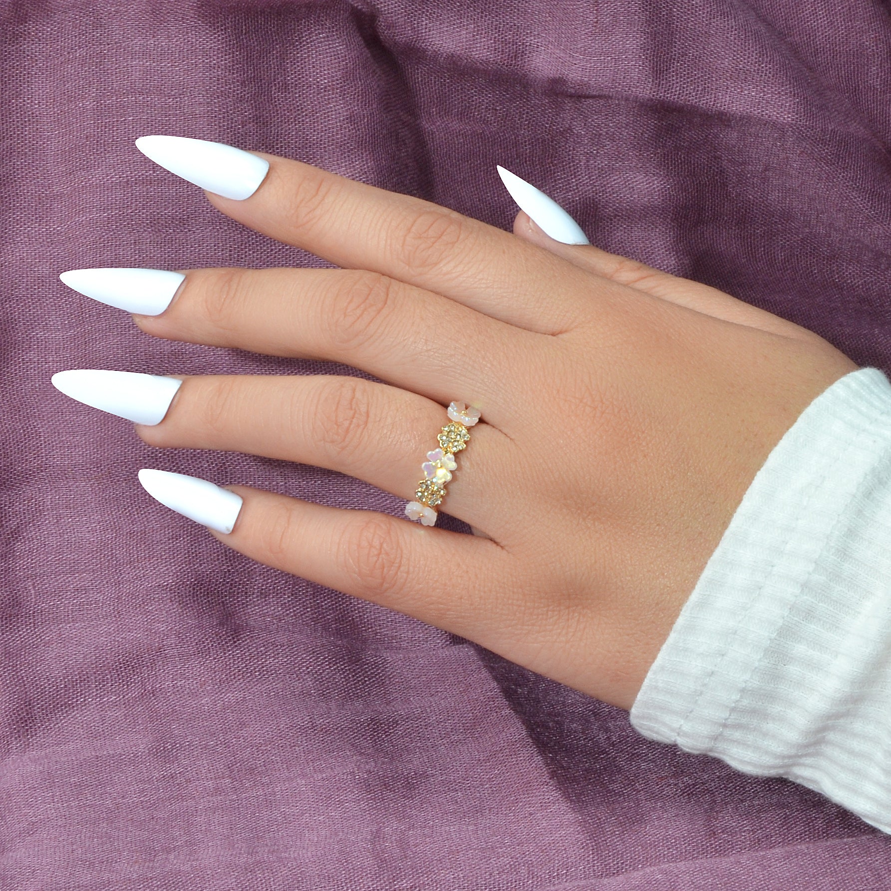 Delicate Rhinestone Resin Flower Ring Band Valentine's Day Women Girl Teens Gift